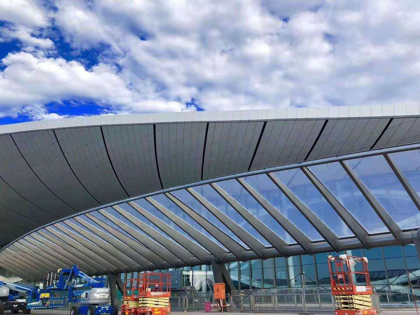 Beijing Daxing International Airport ETFE drop-off canopy