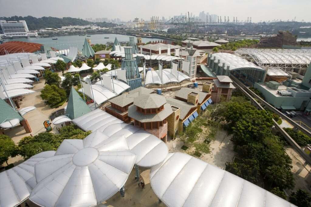 Resorts World Sentosa ETFE canopies at Resorts World Sentosa offer sustainable design, solar control, and lightweight engineering for tropical architecture in Asia-Pacific.
