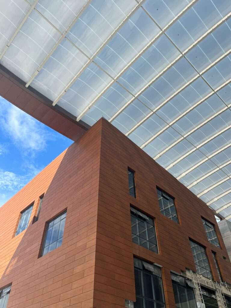 ETFE Philippines: Aseana Parqal features 8,250 m² of elevated ETFE canopies that deliver daylight, shading and low maintenance for Manila’s retail boulevard.