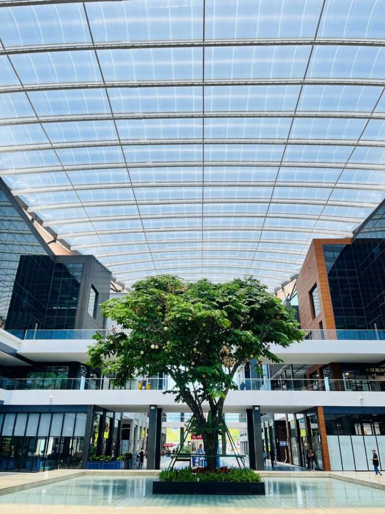 ETFE Philippines: Aseana Parqal features 8,250 m² of elevated ETFE canopies that deliver daylight, shading and low maintenance for Manila’s retail boulevard.