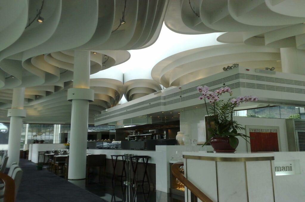 ETFE Hong Kong: Pacific Place’s L4 restaurant features a unique ETFE skylight that floods the dining space with natural light under a custom ink-splatter form.