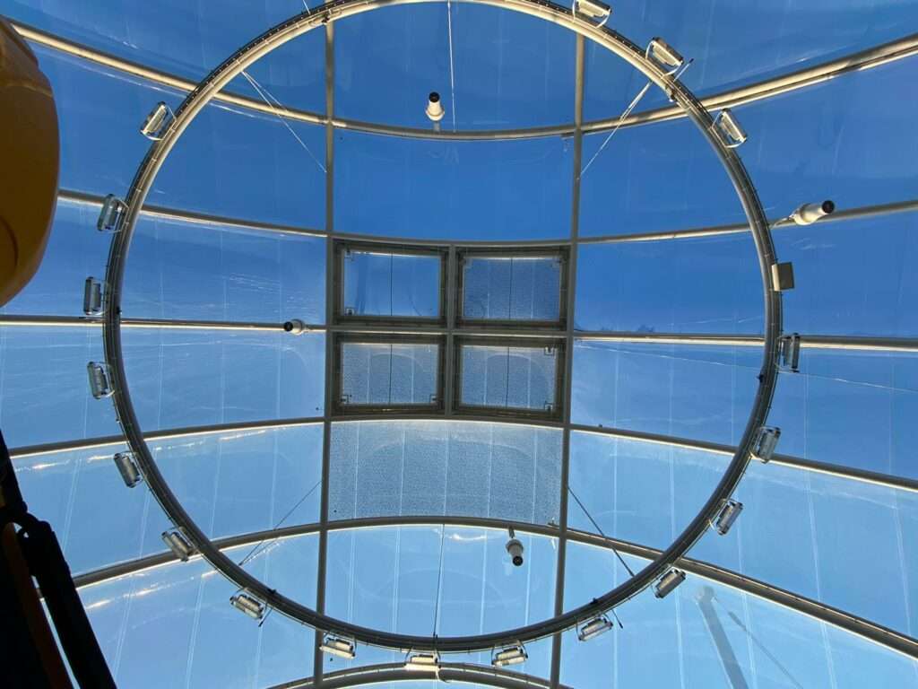 ETFE New Zealand: Auckland Zoo’s Swamp Forest dome uses a transparent ETFE roof to bring daylight, light weight and habitat performance to a tropical environment in the zoo.