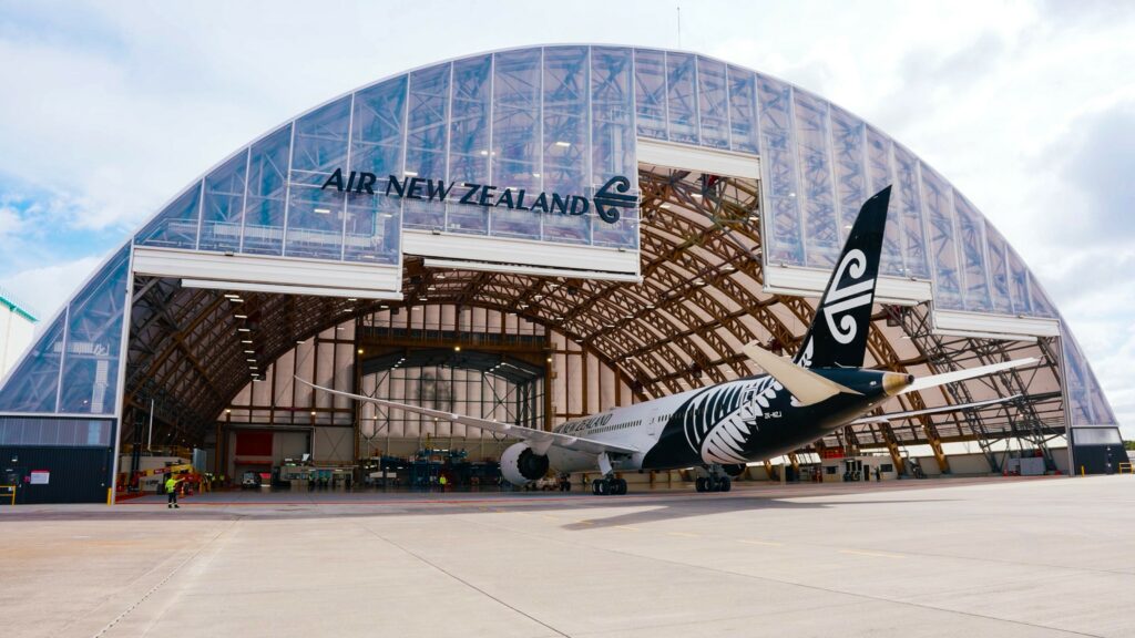 ETFE New Zealand: Auckland Hangar 4 combines 15,030 m² of ETFE with mass timber construction, achieving Green Star 6-Star certification for a large-span aviation facility.