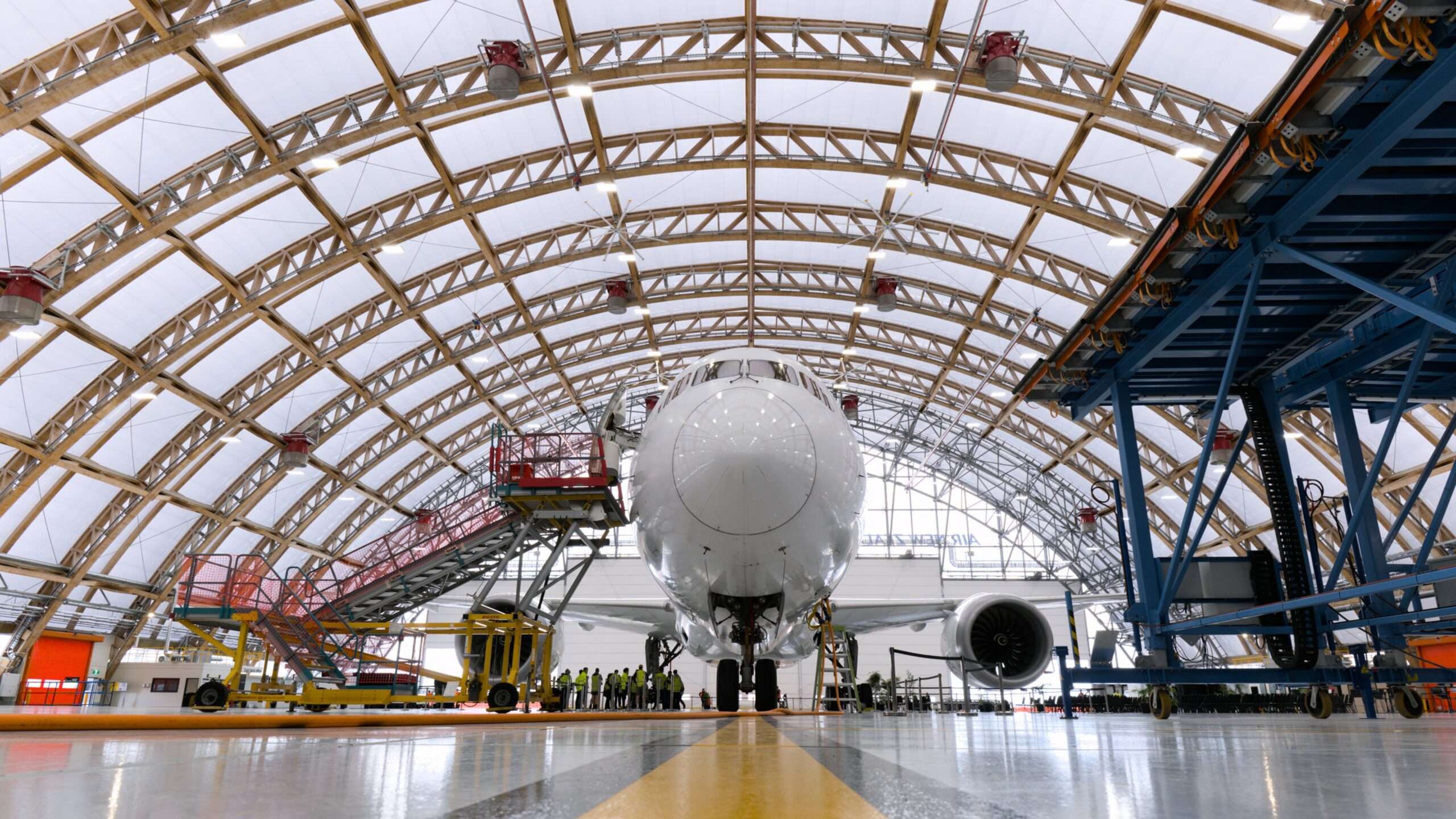 ETFE New Zealand: Auckland Hangar 4 combines 15,030 m² of ETFE with mass timber construction, achieving Green Star 6-Star certification for a large-span aviation facility.