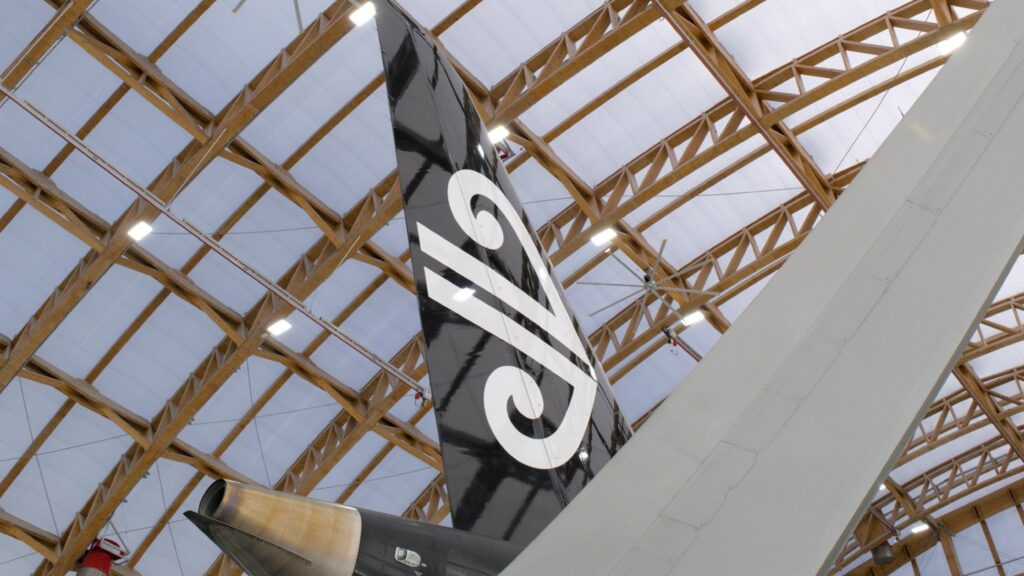 ETFE New Zealand: Auckland Hangar 4 combines 15,030 m² of ETFE with mass timber construction, achieving Green Star 6-Star certification for a large-span aviation facility.