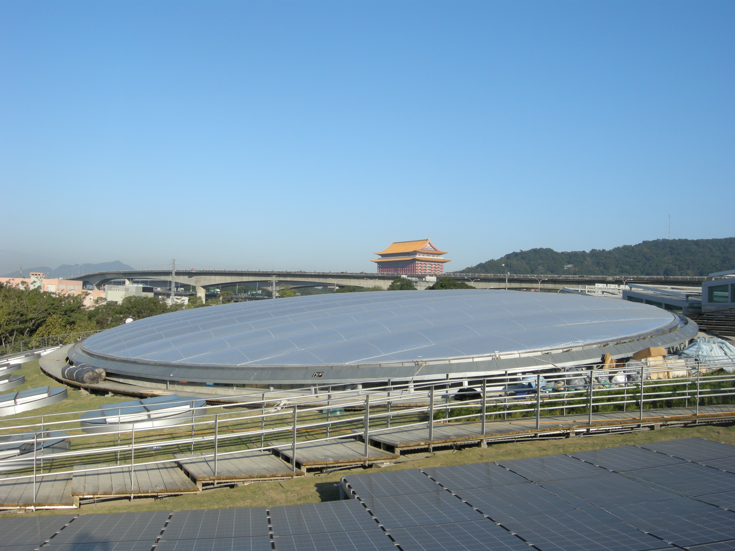 ETFE Taiwan: Two ETFE roofs at the Taipei International Flora Exposition provide daylight, solar control and lightweight design for botanical pavilion spaces.